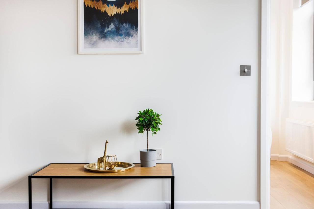 Cresta House - Modern Apartments Luton  Luaran gambar